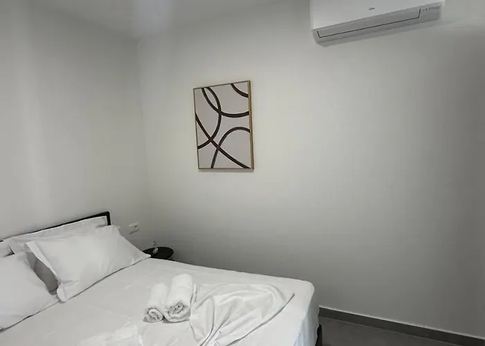 Blue Retreat Apartament Golem (Tirana)